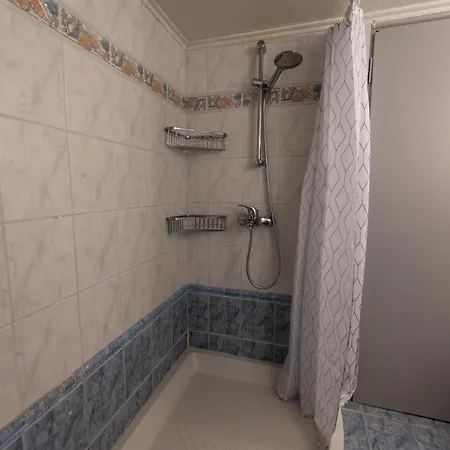 Berry Apartman Ixiá